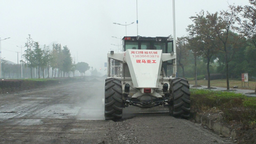 WR2300L，上海青浦大三渣路基冷再生